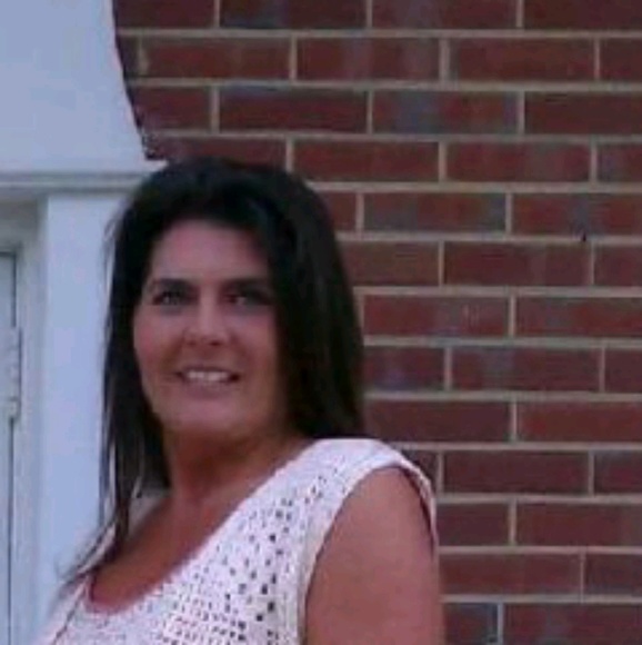 Meet your Posher, Lynn - Picture 1 of 1